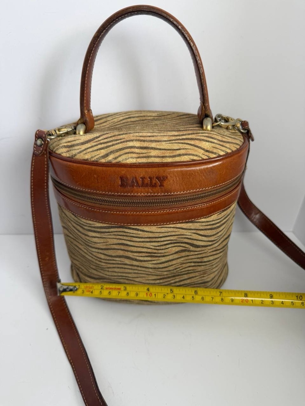 Vintage Bally Classic 3-Way Zebra Pattern Vanity Bucket Bag - Picture 2 of 13